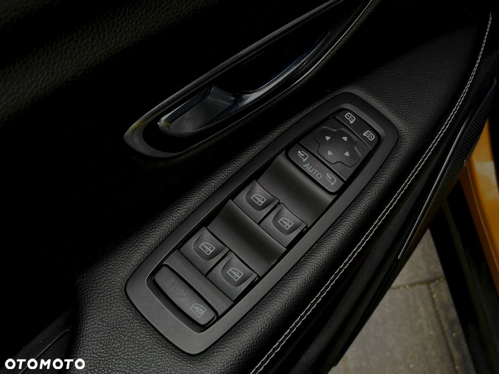 Renault Scenic 1.6 dCi Bose EDC - 32