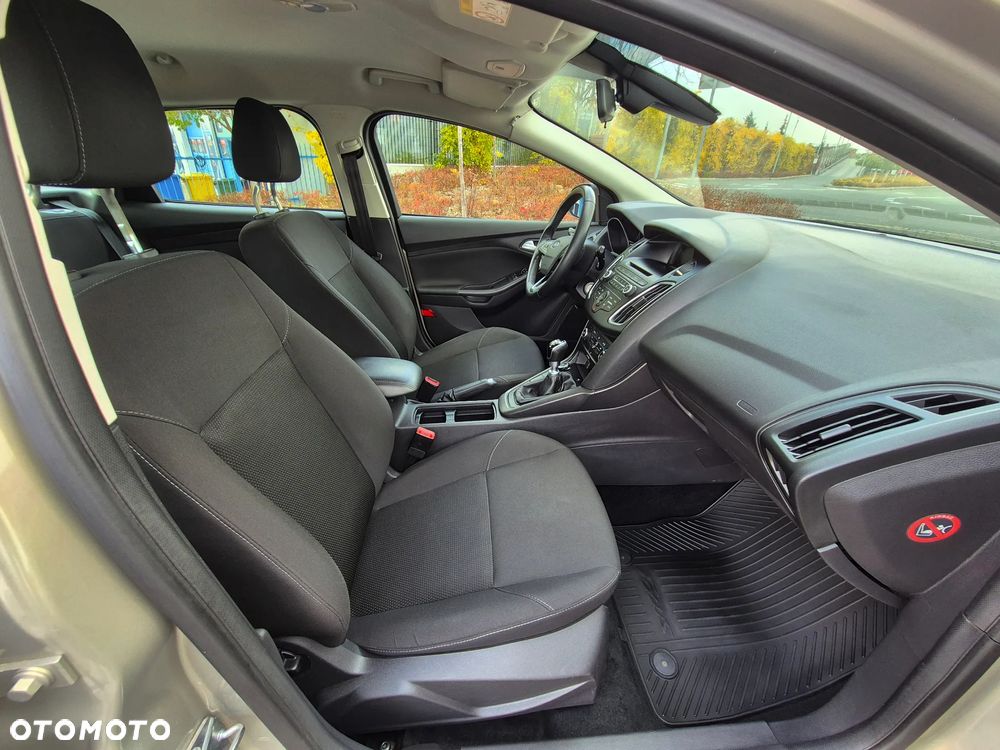 Ford Focus - 26