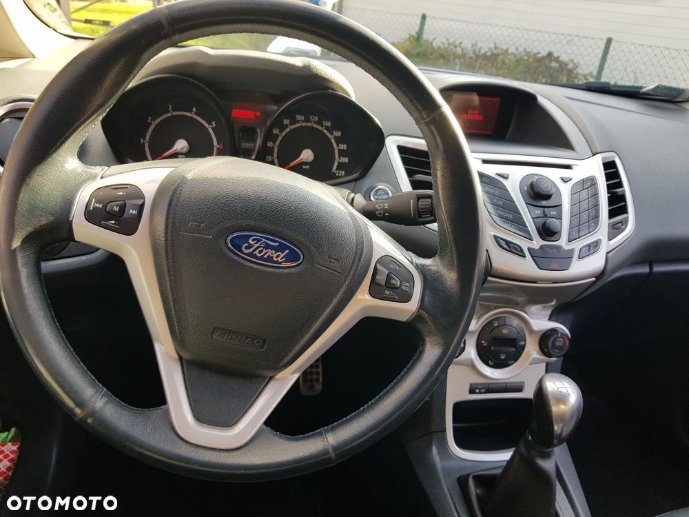 Ford Fiesta 1.6 Ti-VCT Sport S - 11