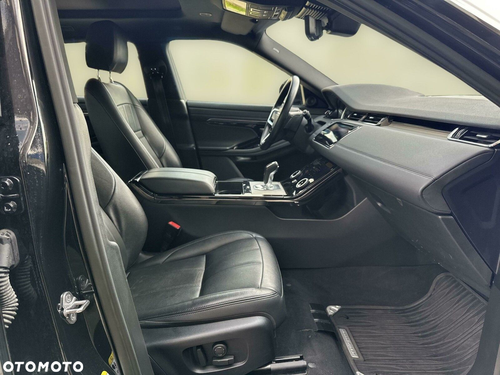 Land Rover Range Rover Evoque - 12