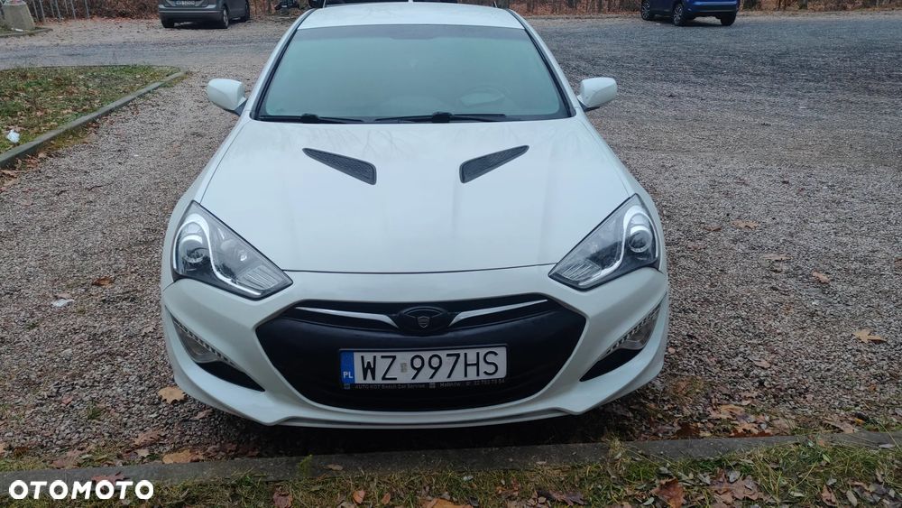 Hyundai Genesis - 2