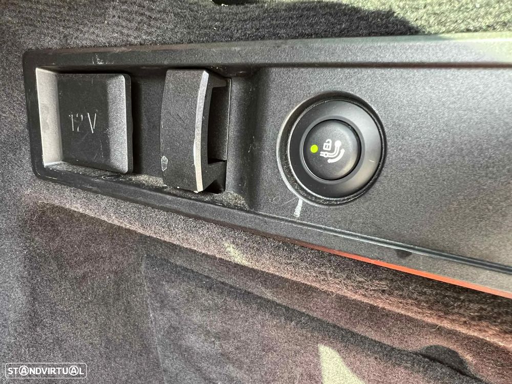 BMW 330 e Aut. Sport Line - 13