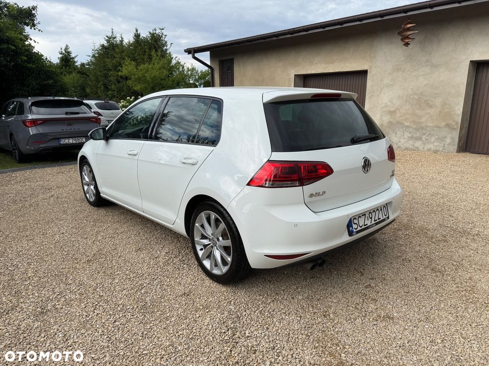 Volkswagen Golf - 4