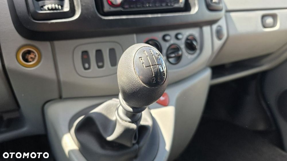 Renault Trafic - 12