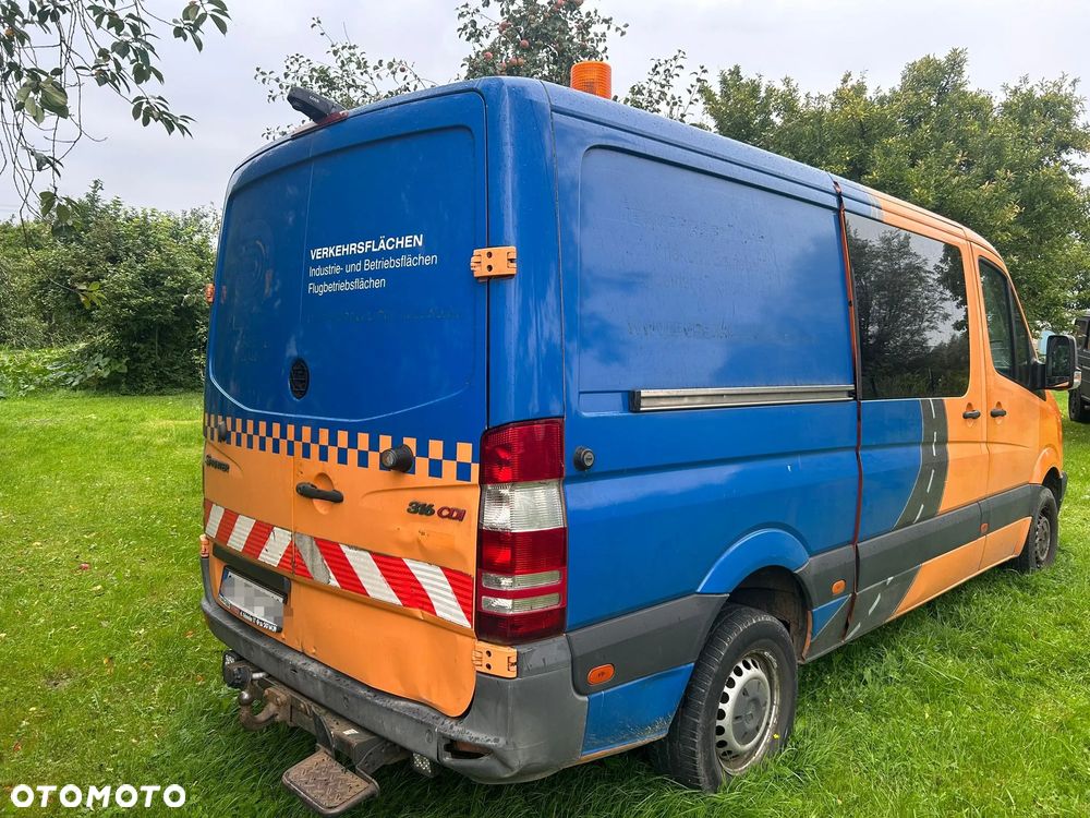 Mercedes-Benz Sprinter - 8