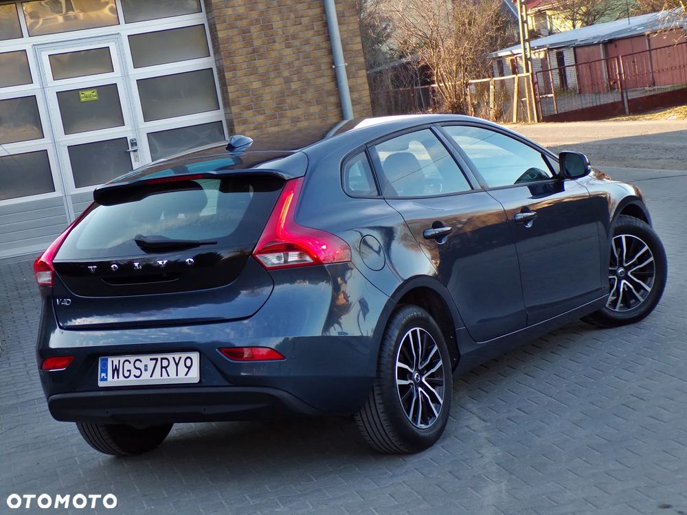 Volvo V40 D2 Momentum - 14