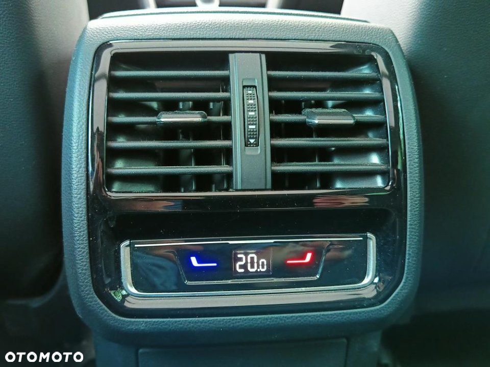 Volkswagen Passat - 16