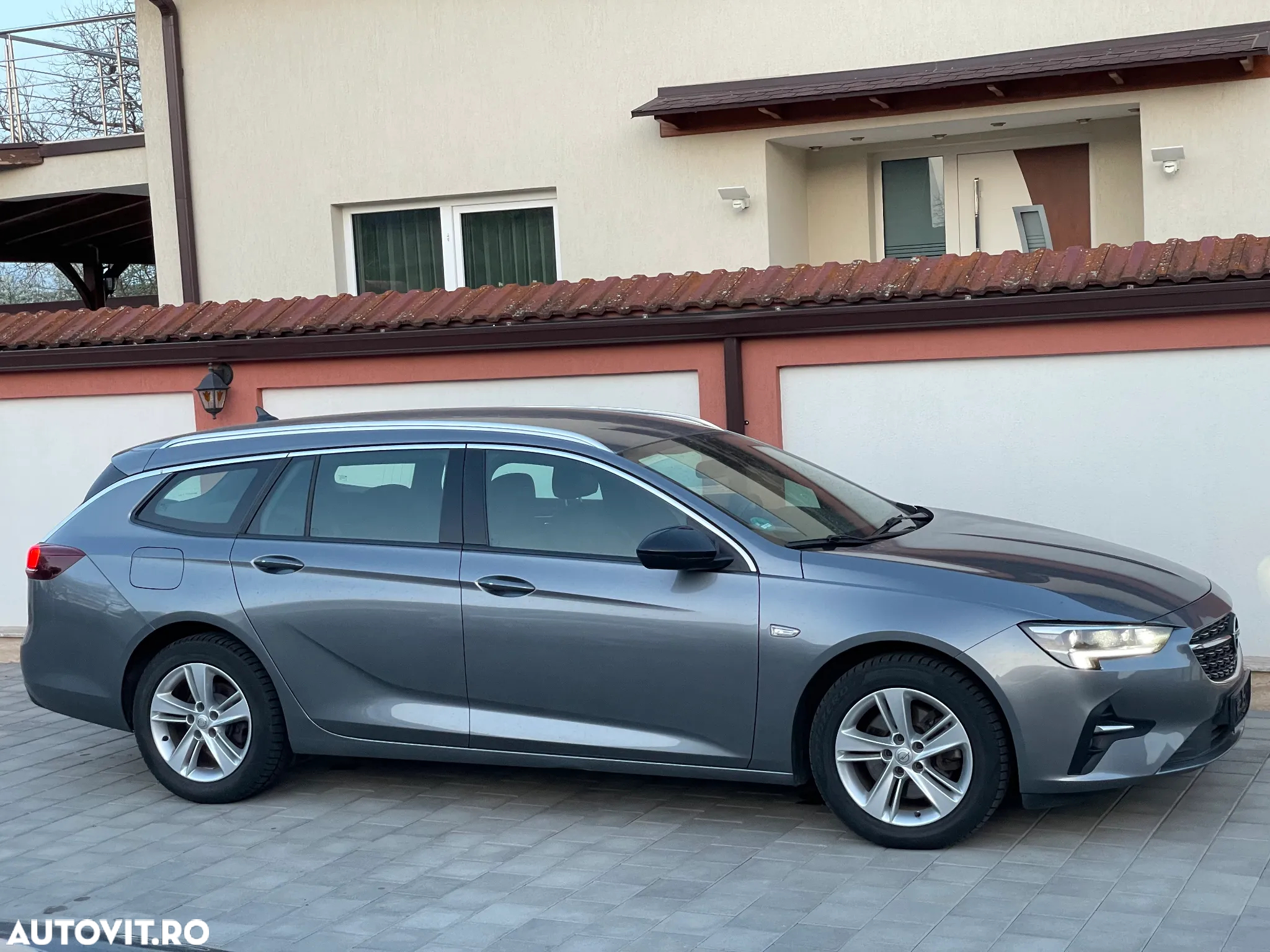 Opel Insignia - 12