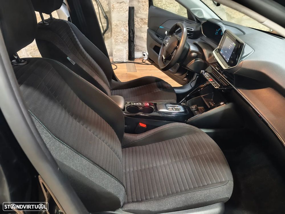 Peugeot e-208 E-Style - 20
