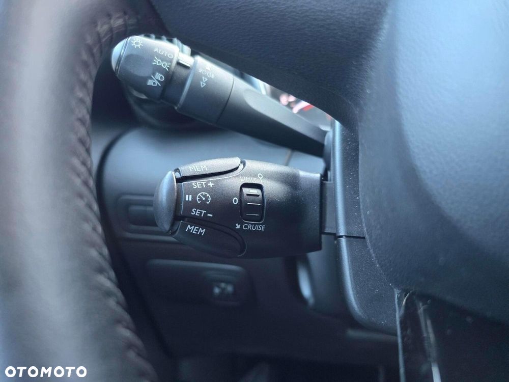 Citroën C3 Aircross 1.2 PureTech Shine S&S EAT6 - 23