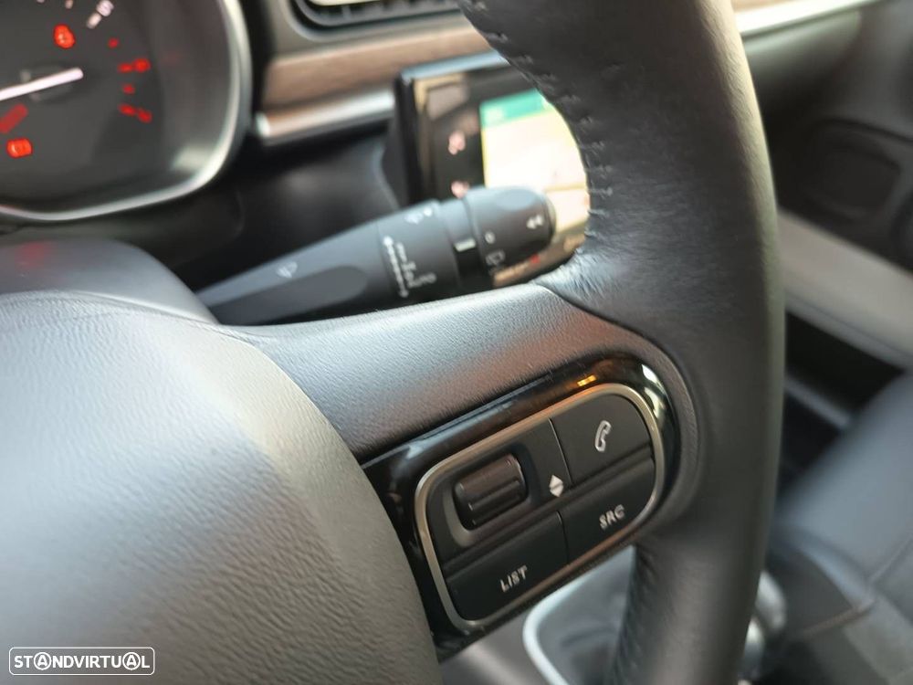 Citroën C3 1.2 PureTech Shine - 17