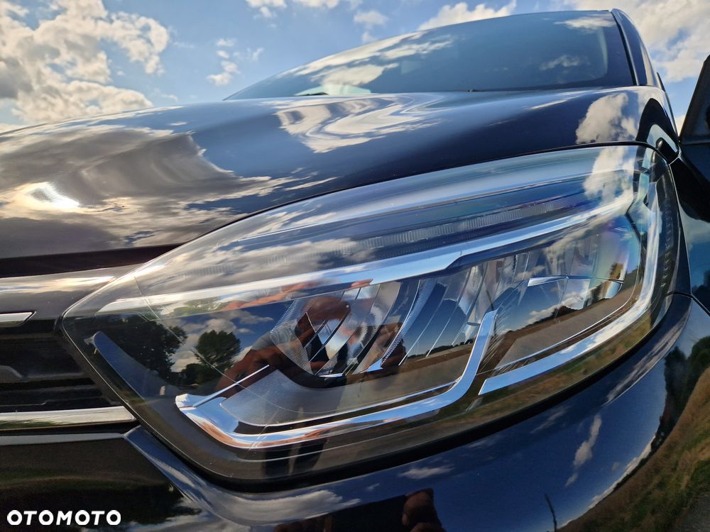 Renault Captur - 17