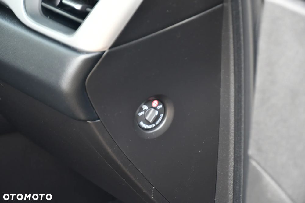 Renault Captur TCe Mild Hybrid 140 GPF TECHNO - 25
