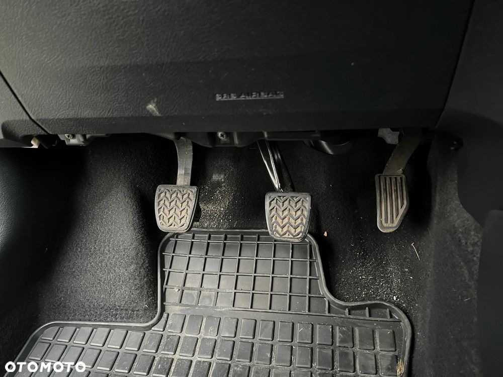 Toyota Yaris 1.0 Active - 12