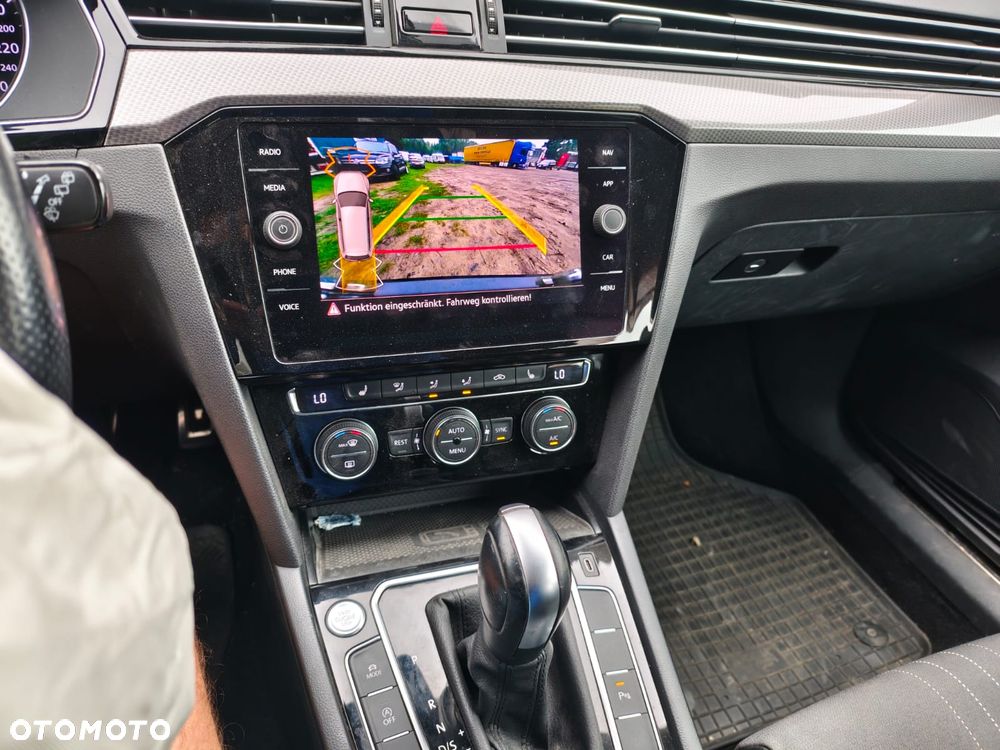 Volkswagen Passat Alltrack - 11