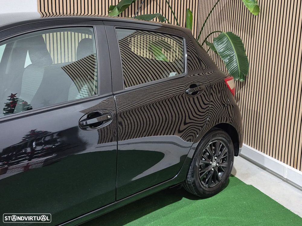 Toyota Yaris 1.5 HSD Comfort +P.Style+P.Techno - 4