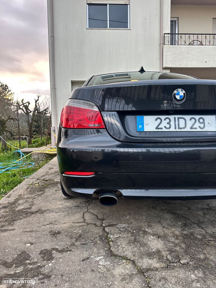 BMW 520 dA Executive - 8