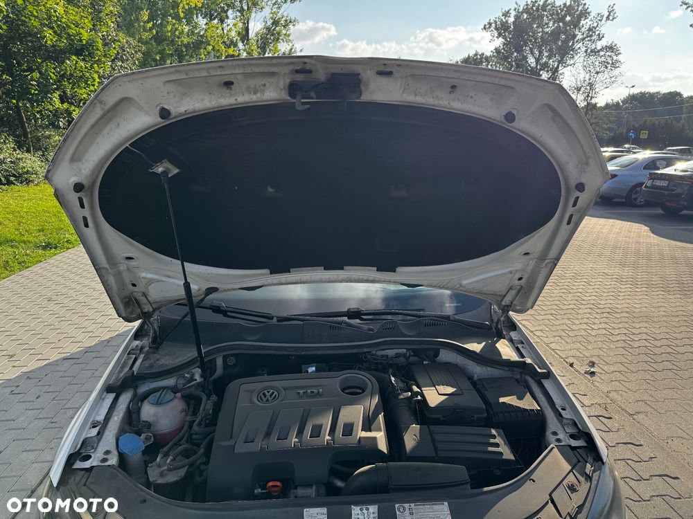 Volkswagen Passat 2.0 TDI DPF Comfortline - 9