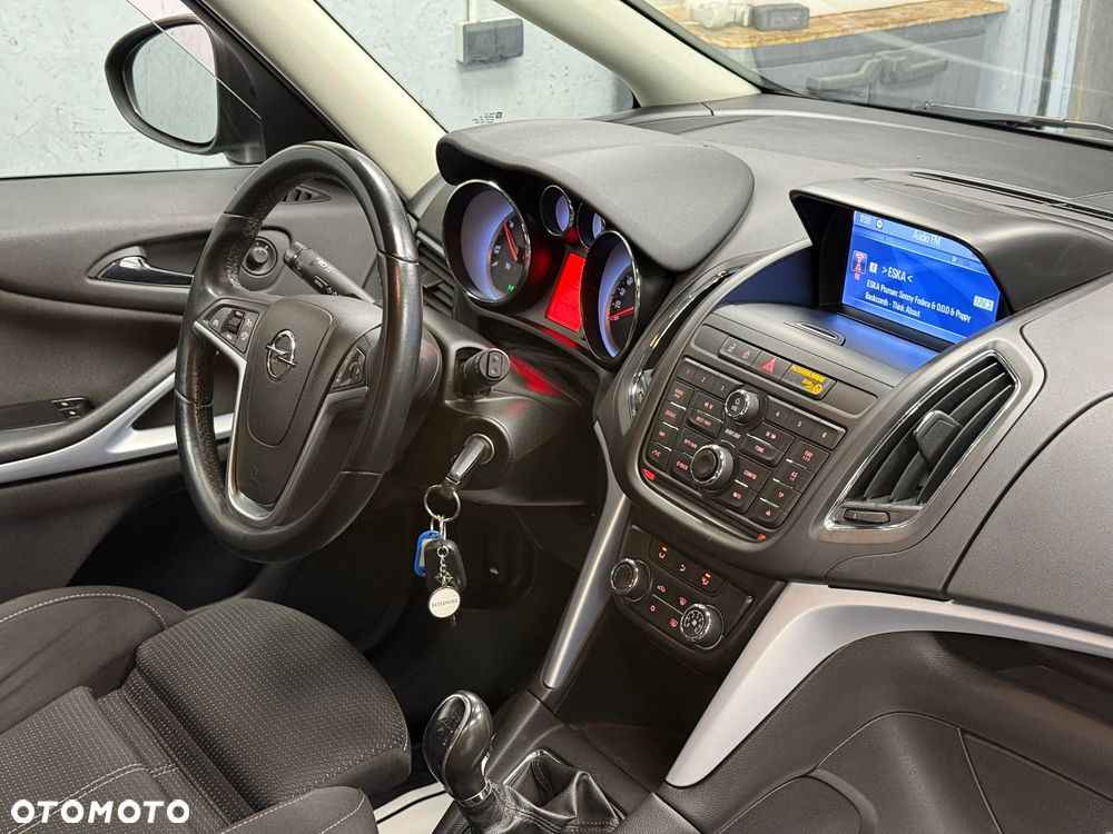 Opel Zafira - 11