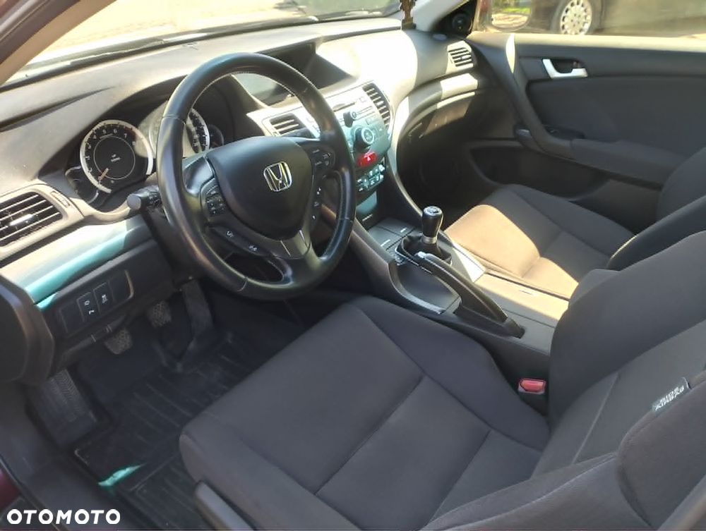 Honda Accord 2.0 Executive Nav - 12