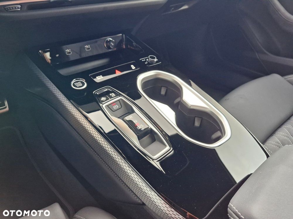 Audi A6 Avant TFSI mHEV 200 kW Quattro S tronic - 28