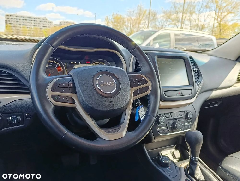 Jeep Cherokee - 6