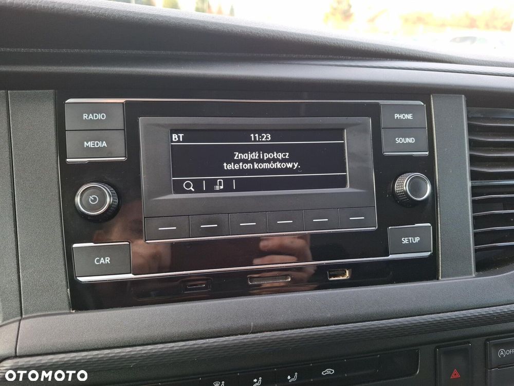 Volkswagen Transporter CARAVELLE 2.0 TDI 110KM - 17