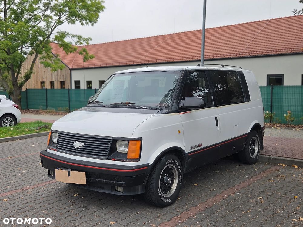 Chevrolet Astro - 1
