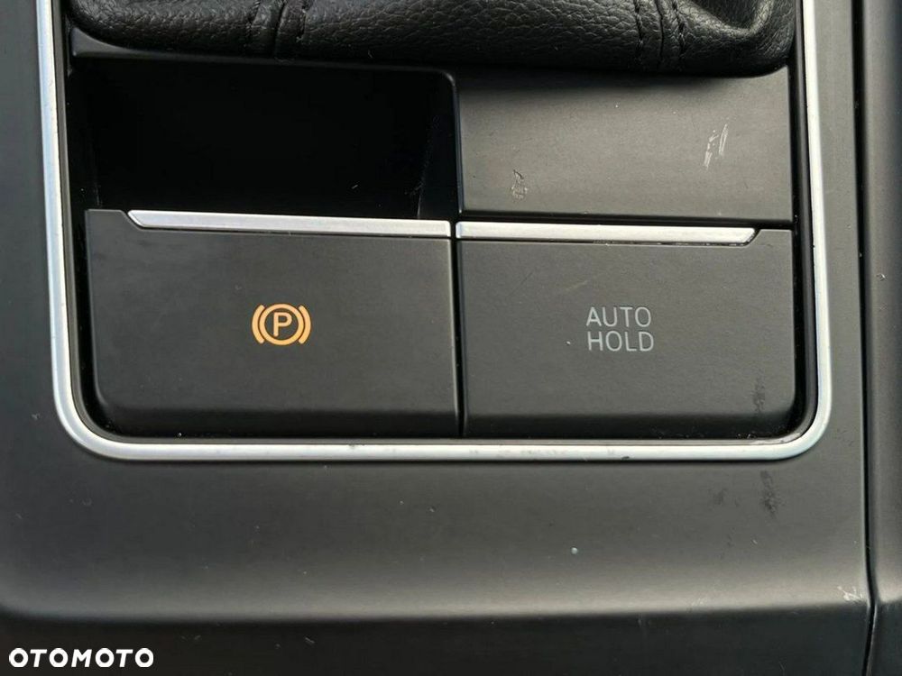 Volkswagen Golf Variant - 23