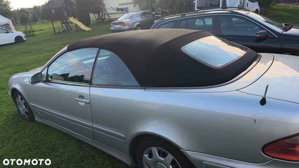 Mercedes-Benz CLK - 4