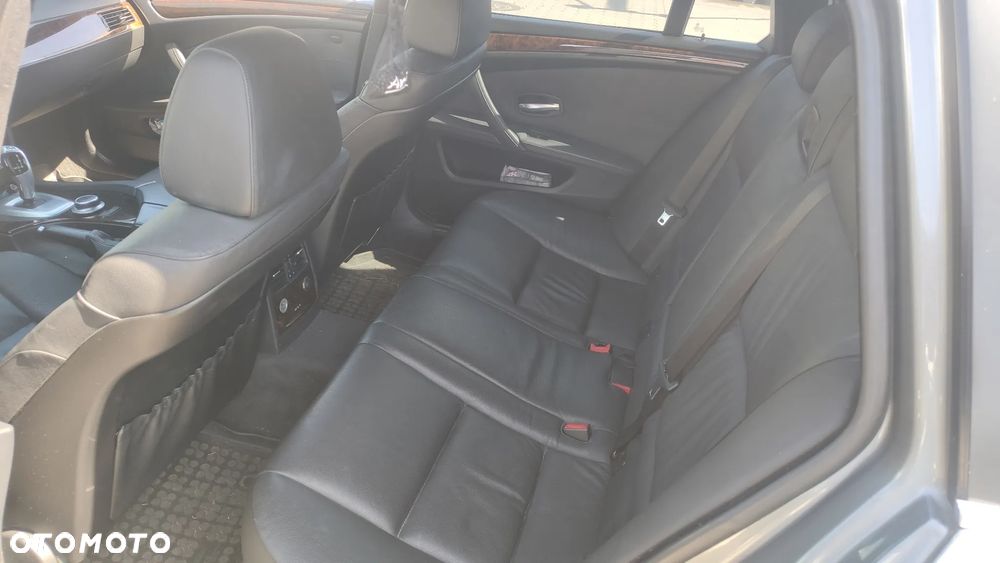 BMW Seria 5 530d - 13