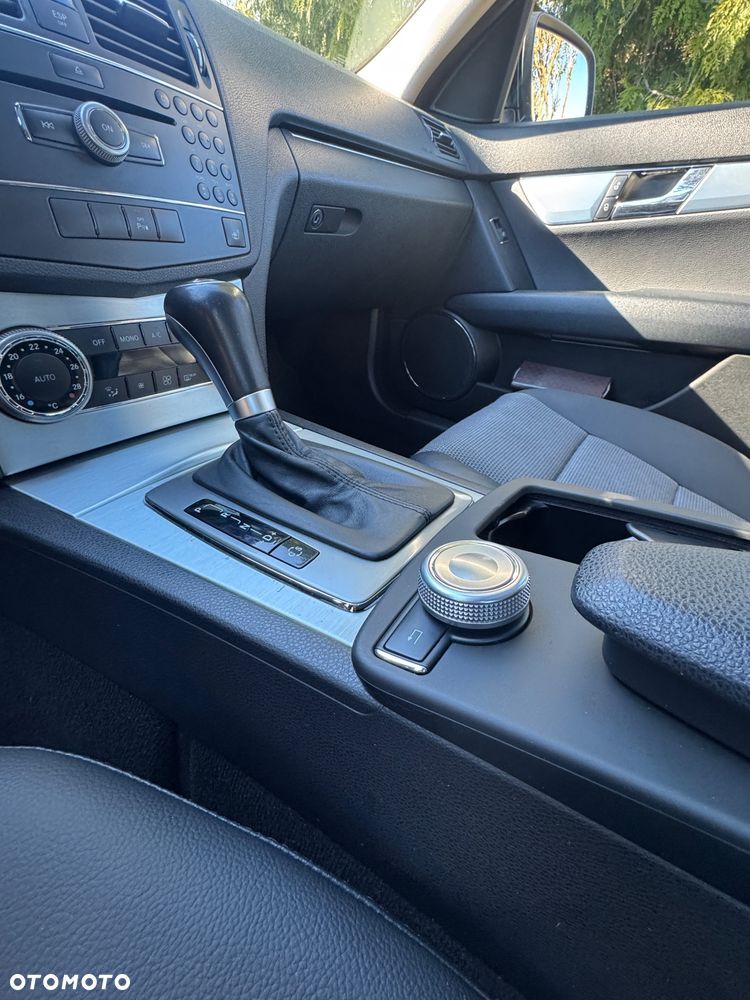 Mercedes-Benz Klasa C 220 CDI DPF Automatik BlueEFFICIENCY Avantgarde - 8