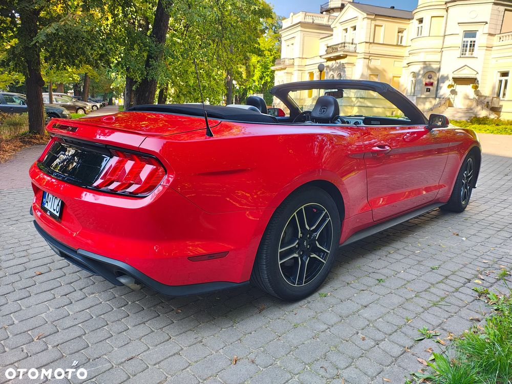 Ford Mustang - 10