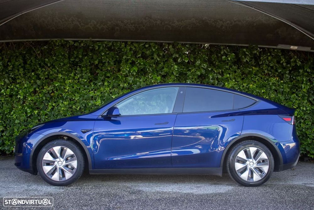 tesla model-y ver-long-range-tra-o-integral - 7