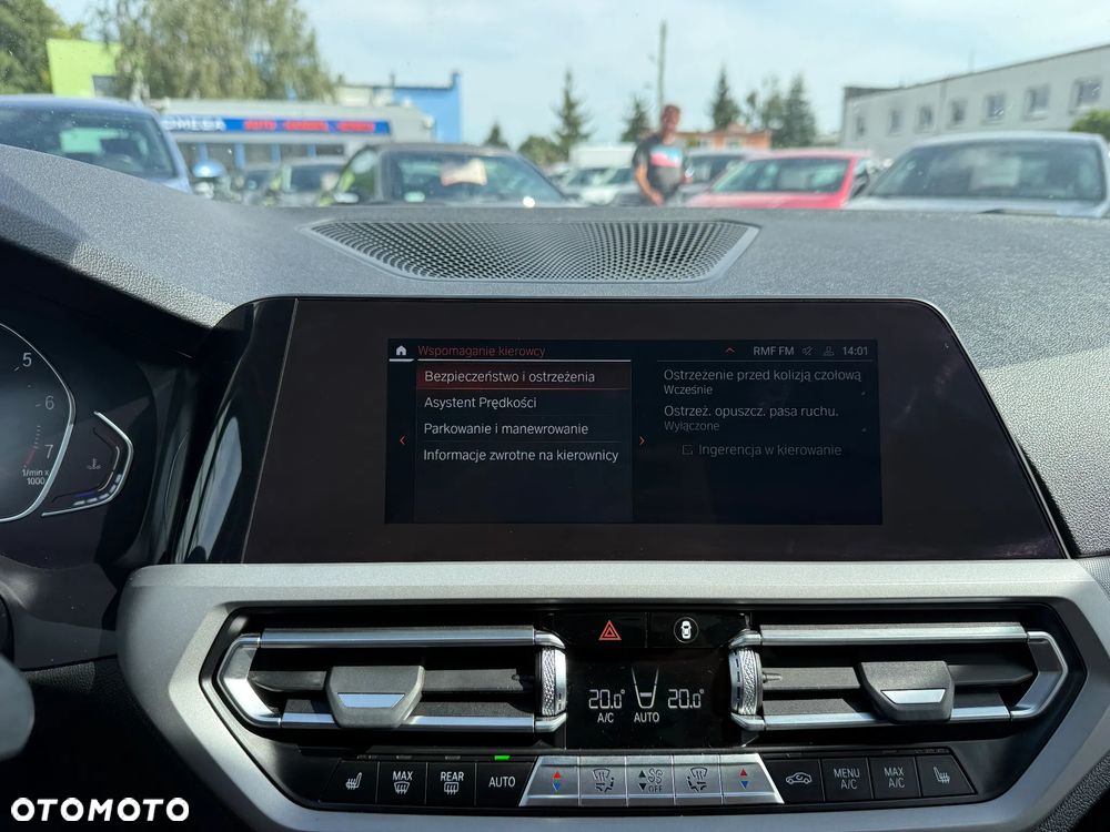 BMW Seria 3 318i - 20