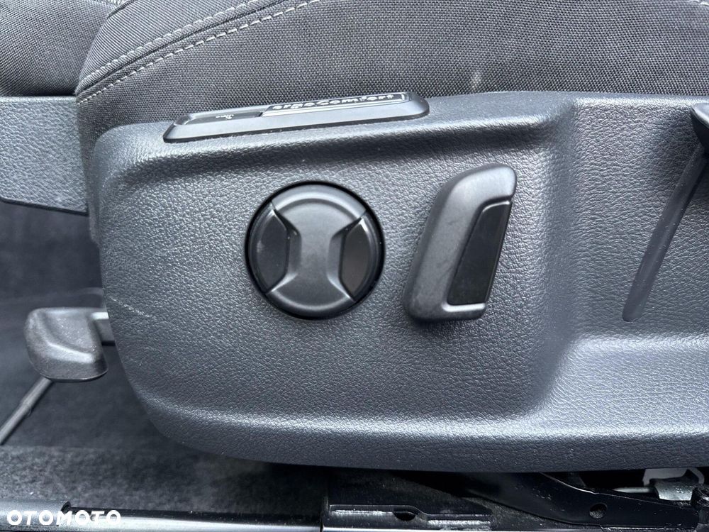 Volkswagen Passat 2.0 TDI EVO Business - 21