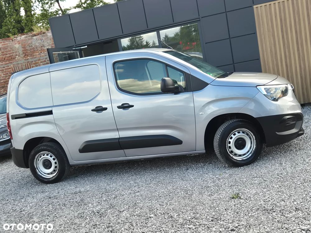 Opel COMBO - 18
