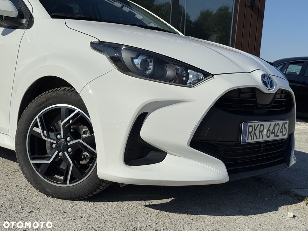 Toyota Yaris - 12