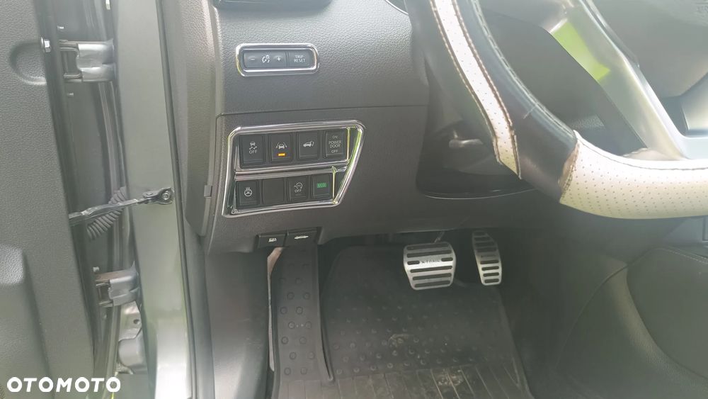 Nissan X-Trail 1.3 DIG-T N-Connecta 2WD DCT - 24