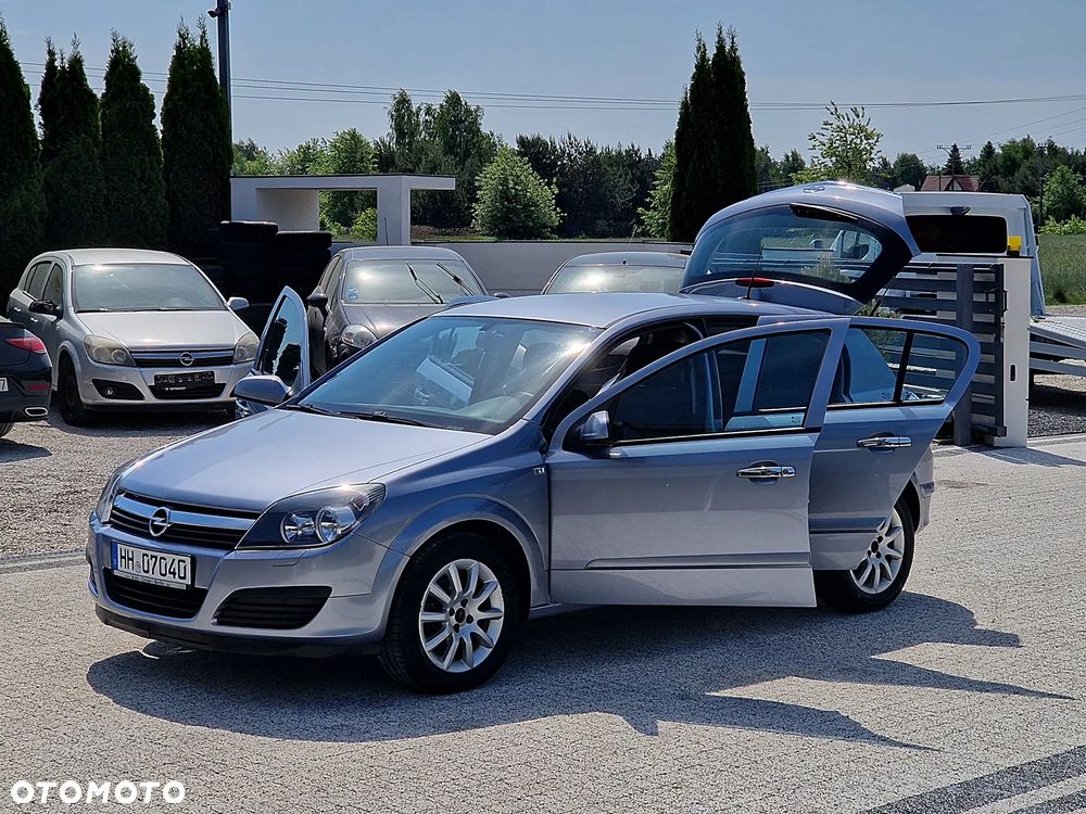 Opel Astra 1.6 Essentia - 20