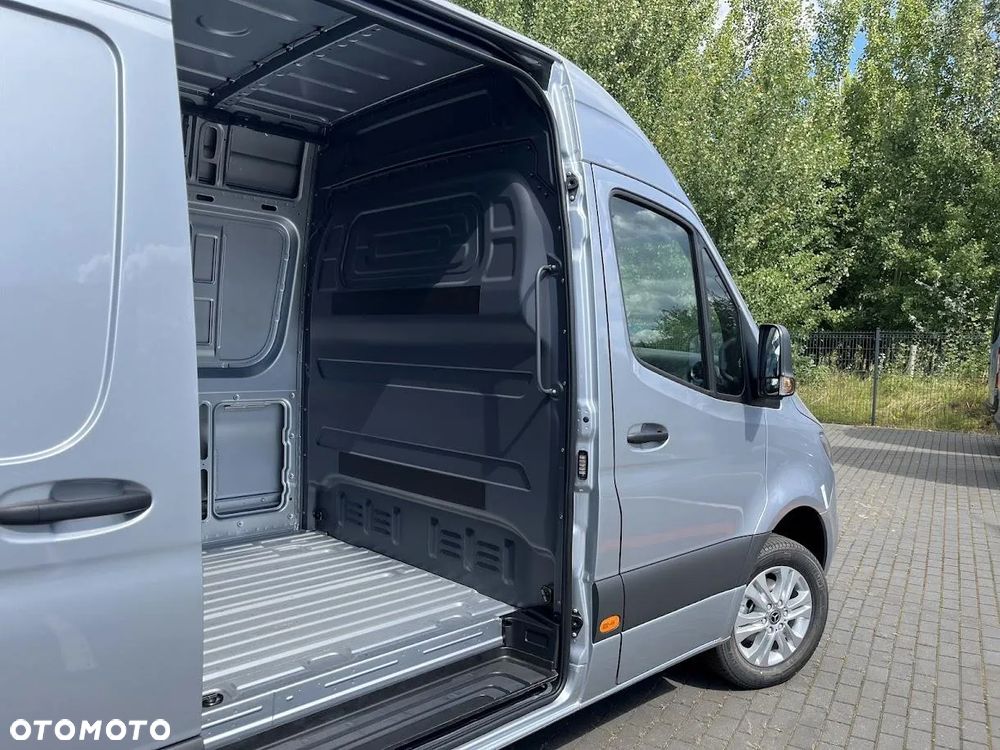 Mercedes-Benz Sprinter - 10