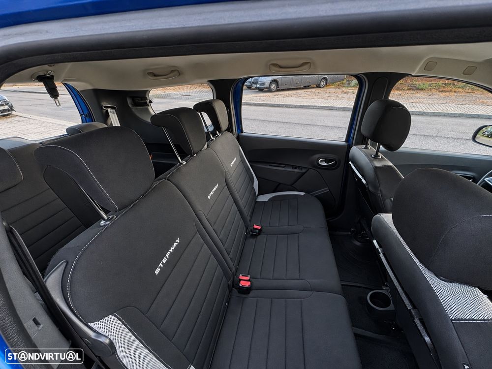 Dacia Lodgy 1.5 Blue dCi Stepway 7L - 6