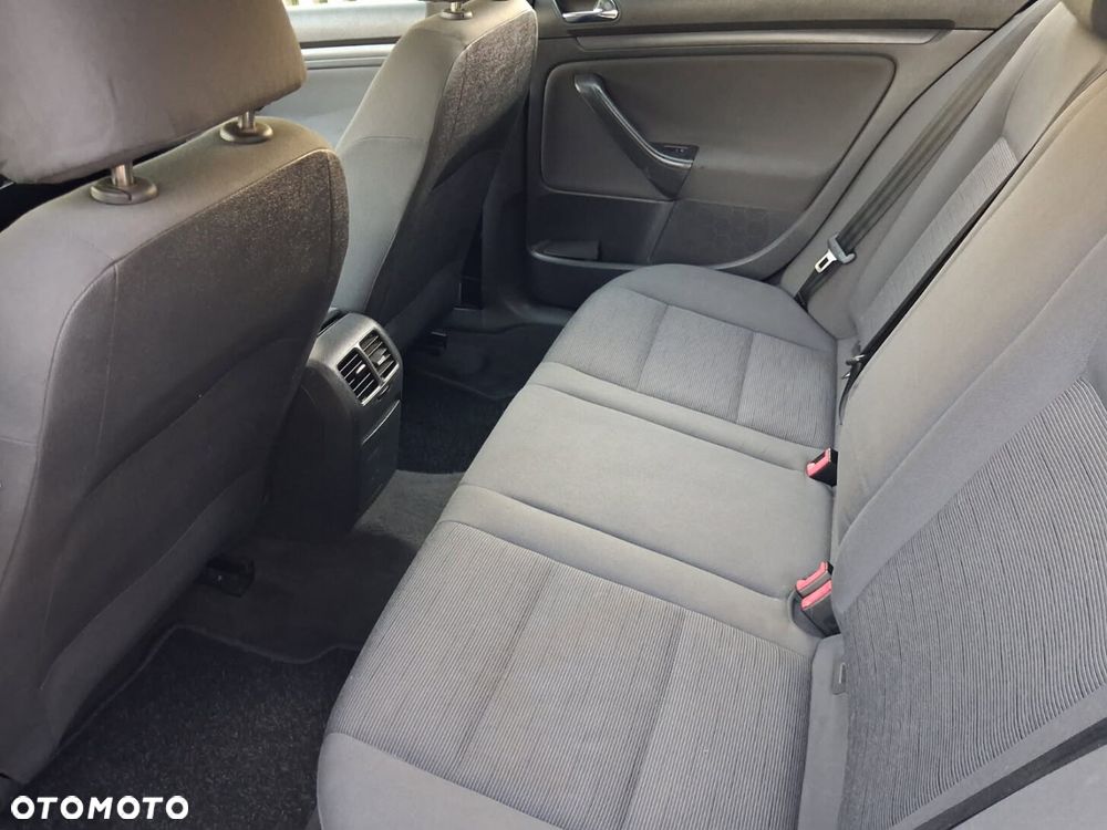 Volkswagen Golf - 9
