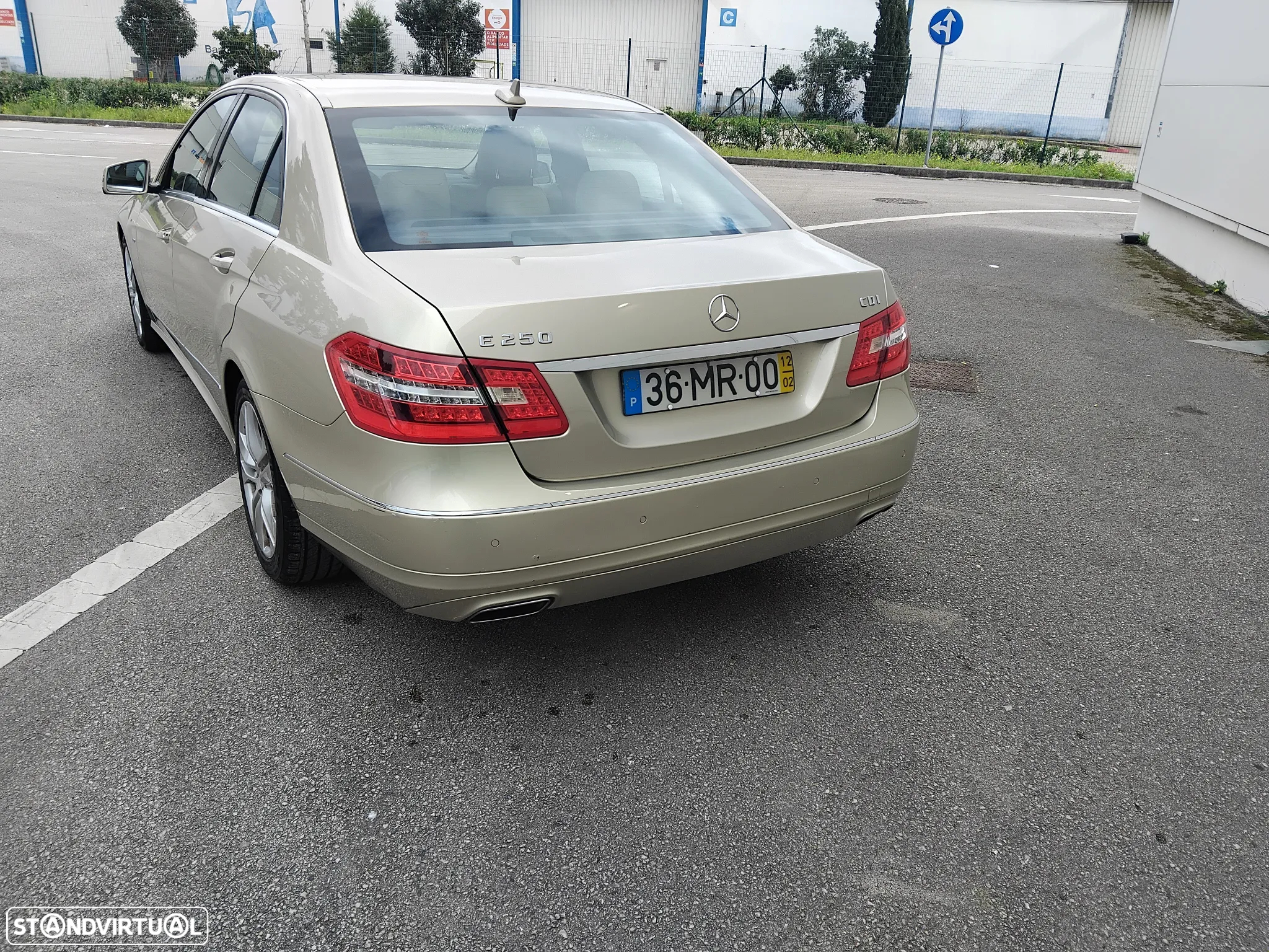 Mercedes-Benz E 250 CDi Avantgarde BlueEfficiency Auto. - 3