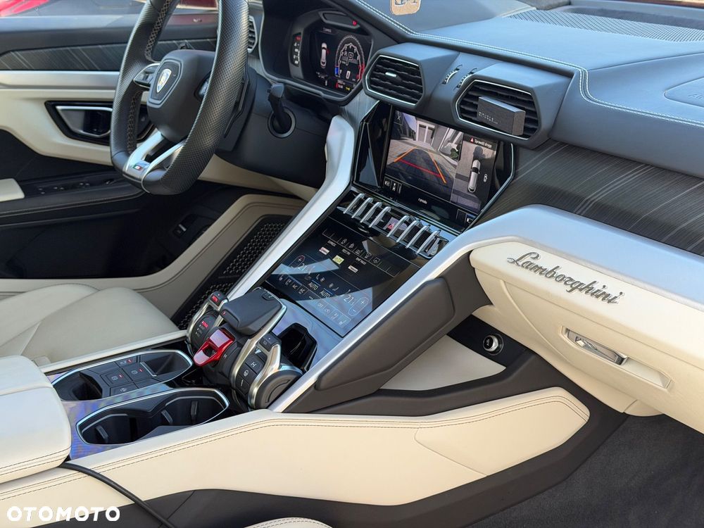 Lamborghini Urus - 27