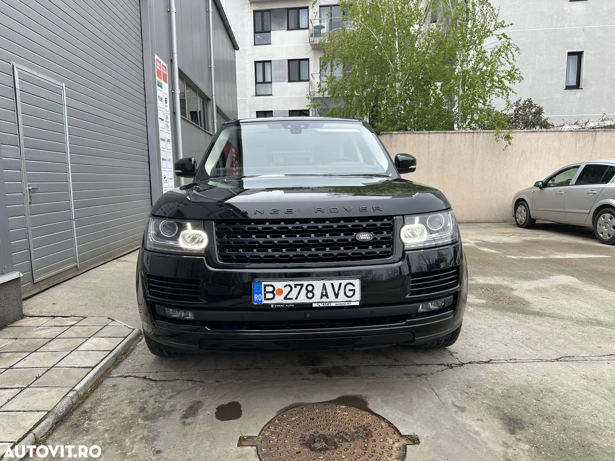 Land Rover Range Rover 3.0 I SDV6 HEV Vogue SE - 3