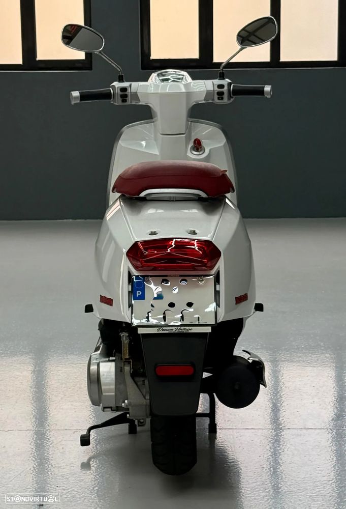 Lambretta V125 Special - 5