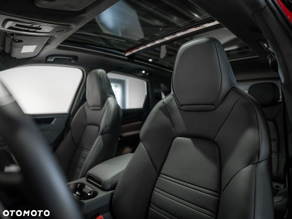 Porsche Cayenne GTS - 22