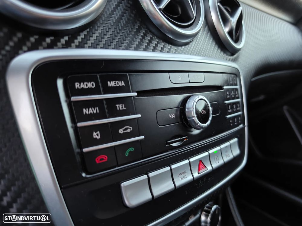 Mercedes-Benz A 180 d 7G-DCT AMG Line - 23
