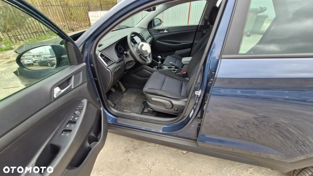 Hyundai Tucson blue 1.7 CRDi 2WD Style - 25